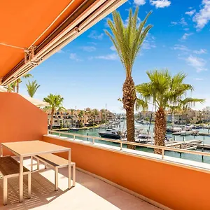 luxury-penhouse-sotogrande-marina-located-in-an.es-andalucia.com/